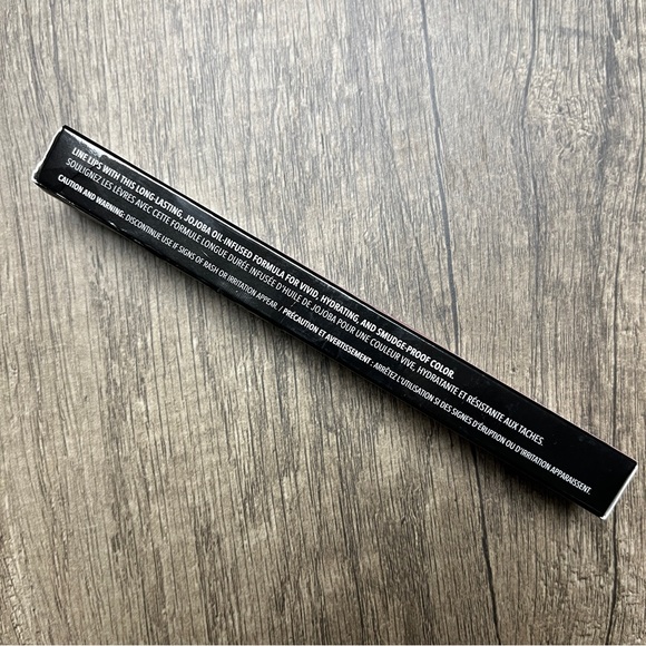 Color Street Lip Liner, Sassy, New in box - Picture 10 of 11